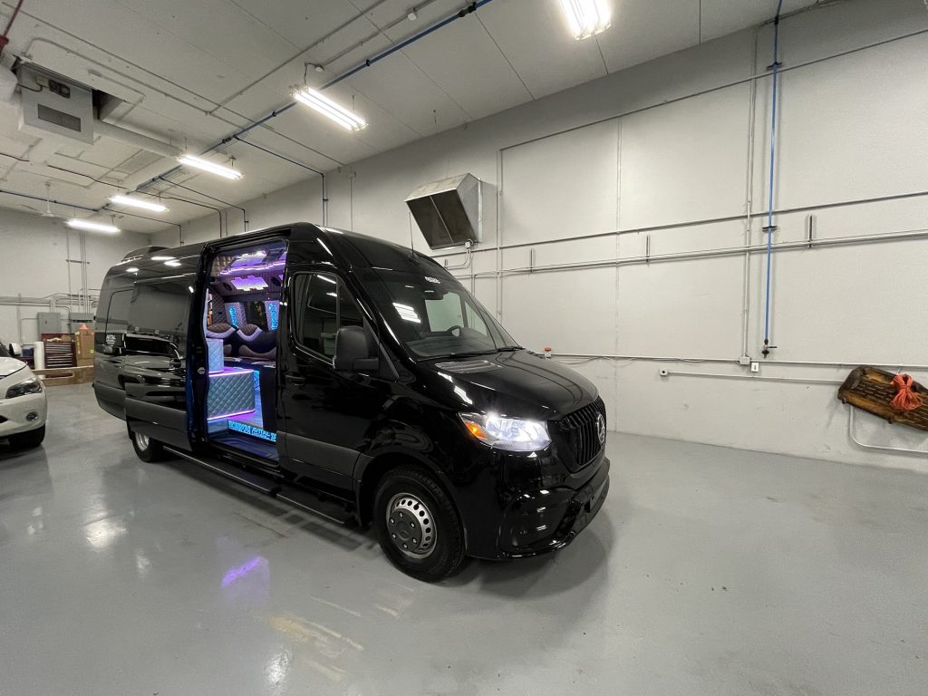 Mercedes Sprinter VIP Edition 1 min