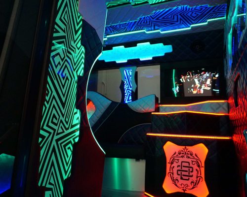 40 PASS. PARTY BUS EPIC-19-min
